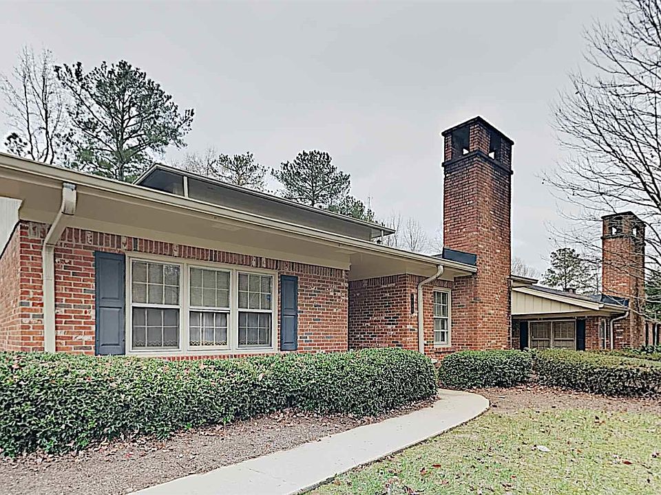 1st image of 4043 Deerings Dr