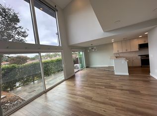 1043 Santa Helena Park Ct, Solana Beach, CA 92075
