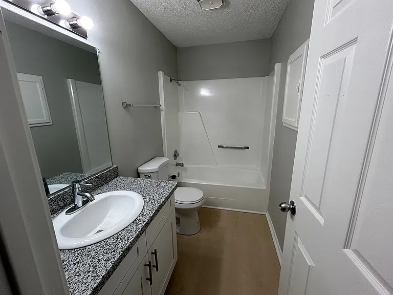 1379 E Sequoyah Ct — Photo 10