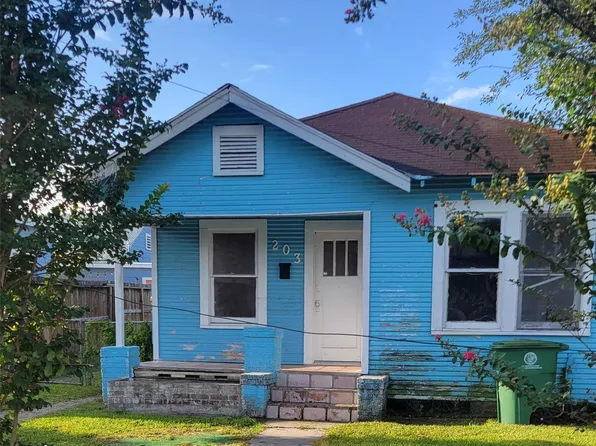 203 Coronado St, Houston, TX 77009