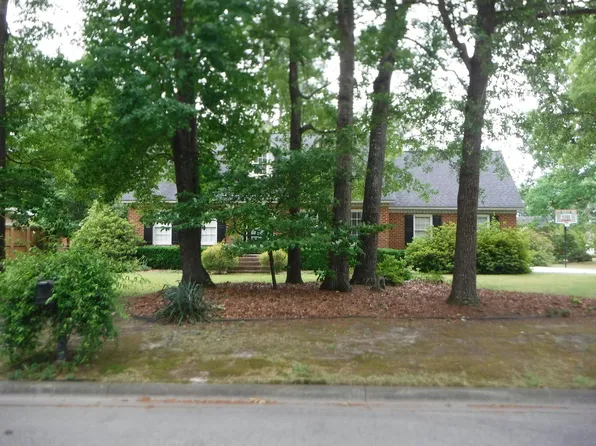 1300 Rondo Dr, Greenville, NC 27858