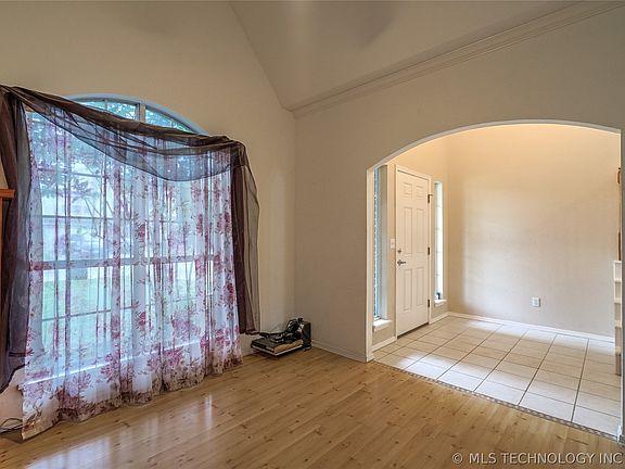 5th image of 3909 S 198th East Ave