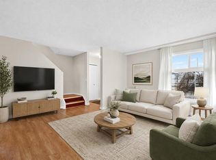 159 S Shawglen Rd SW, Calgary, AB T2Y1X6
