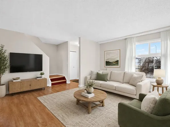 159 S Shawglen Rd SW, Calgary, AB T2Y 1X6