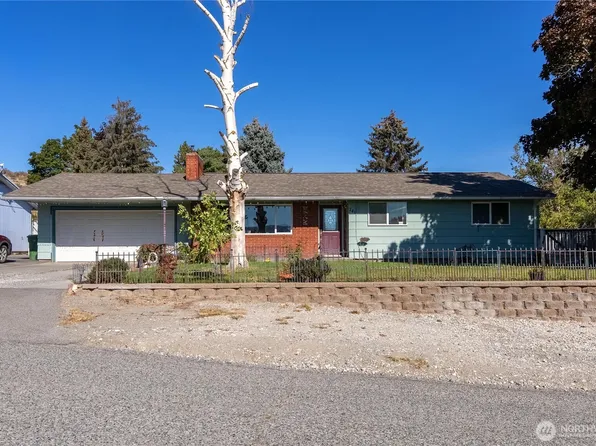 741 Sunrise Drive, Omak, WA 98841