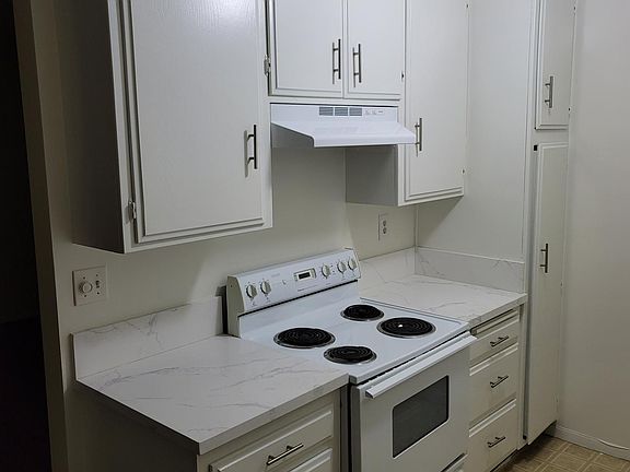 2nd image of 1034 N Croft Ave #B