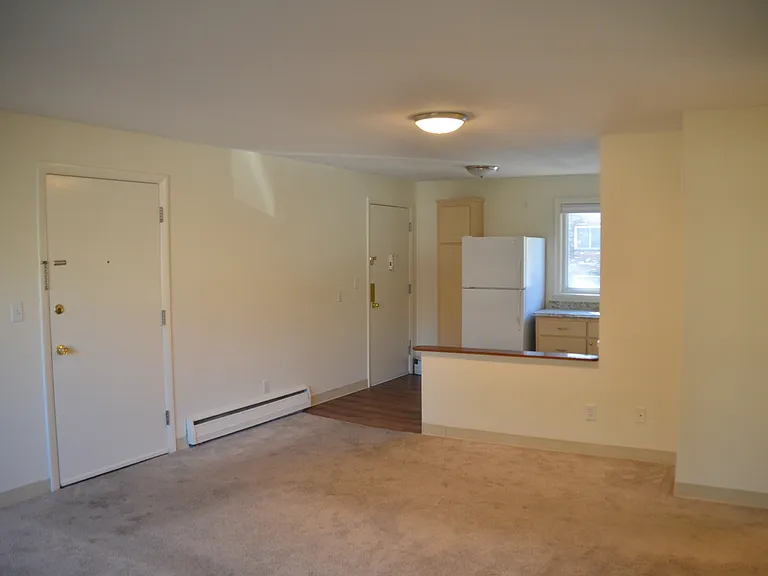 41 Lionel Ave #D — Photo 6