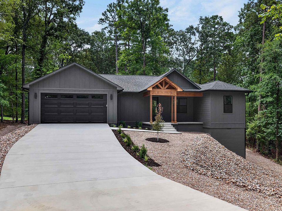 1st image of 32 Sergio Way
