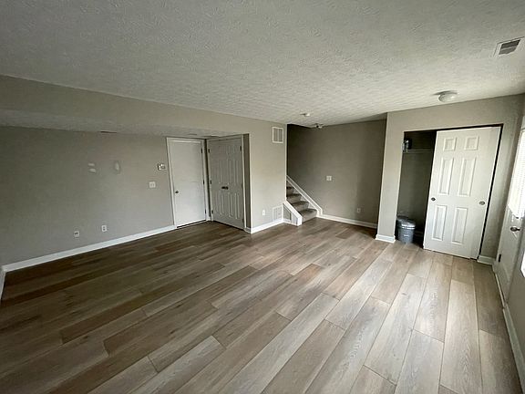 2nd image of 5971 Canyon Creek Dr