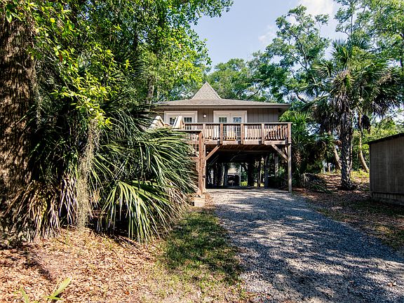 2nd image of 506 Jungle Rd