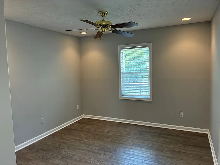 9565 Sullivan Dr — Photo 21