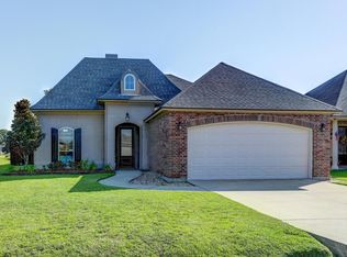 401 Clay Ridge Dr, Youngsville, LA 70592