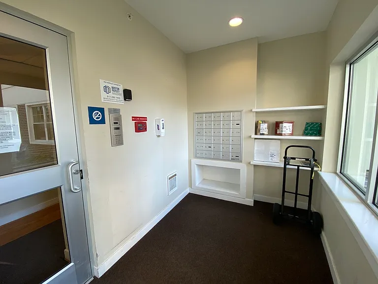 21 Pond St #3A — Photo 15