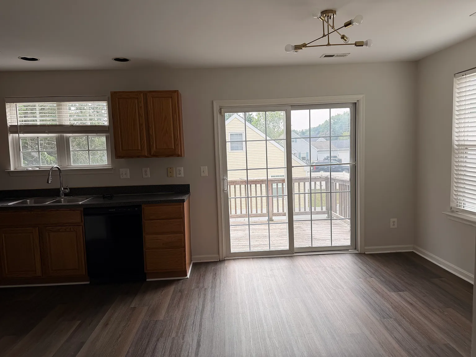 421 Main Sail Ln — Photo 4