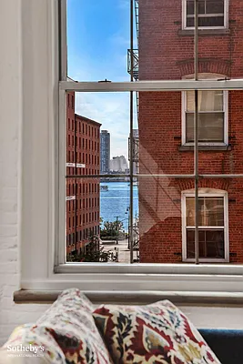 Sold by Sotheby's International Realty | media 4