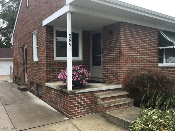 1589 Fruitland Ave, Mayfield Heights, OH 44124