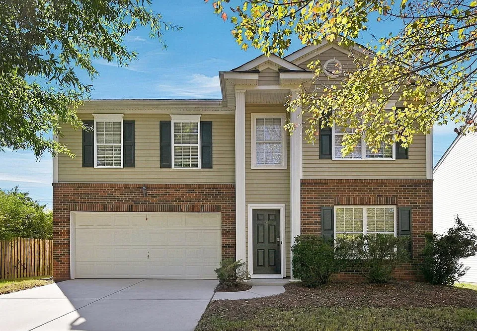 3725 Larkhaven Village Dr