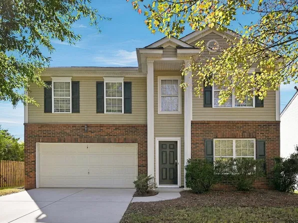 3725 Larkhaven Village Dr, Charlotte, NC 28215