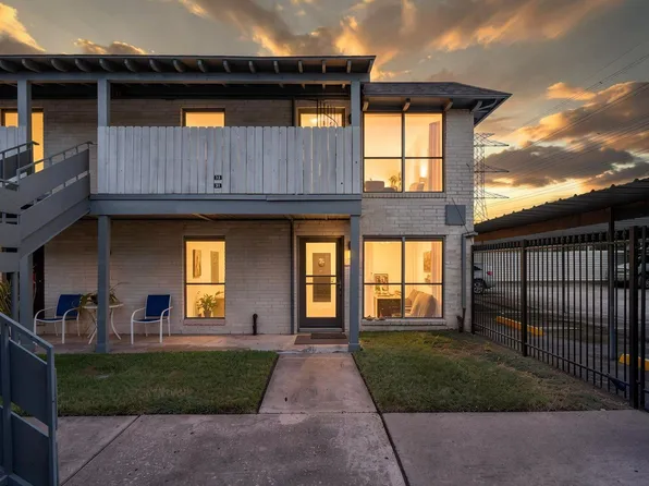 4500 Sherwood Ln APT 31, Houston, TX 77092