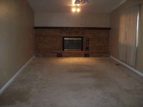 4 Family Room_11122015