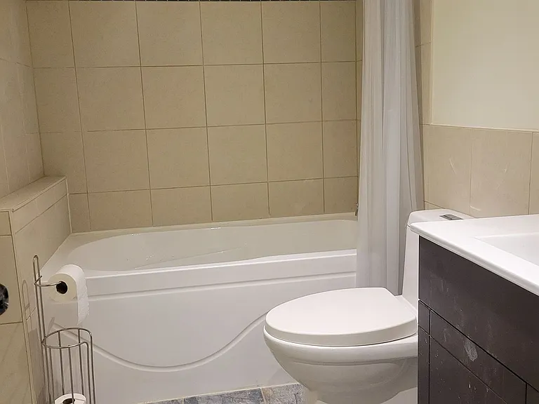 42 Ambleside Cres #LOWER — Photo 4