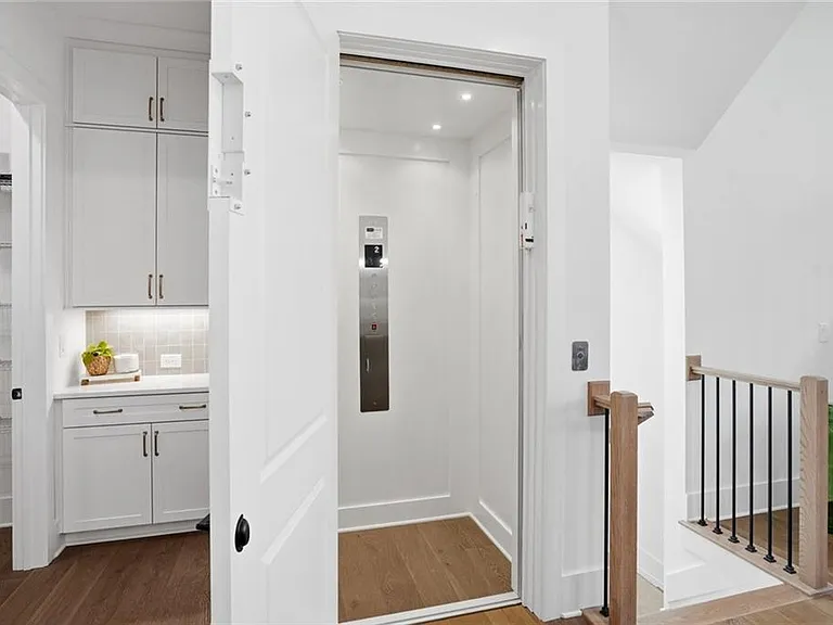 2042 Juliette Ave — Photo 14