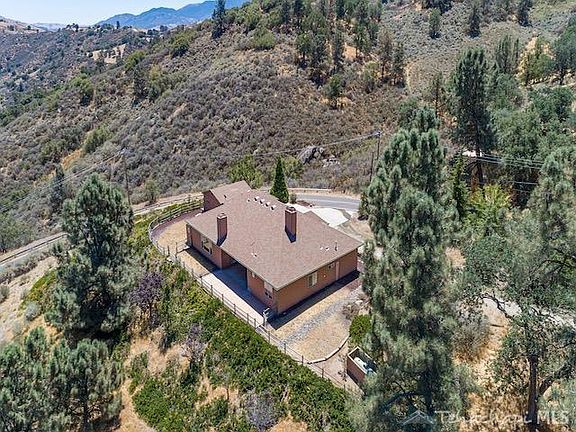 4th image of 22501 Saddleback Dr