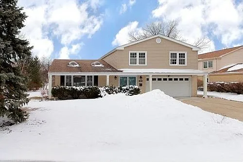 2543 Happy Hollow Rd photo 1