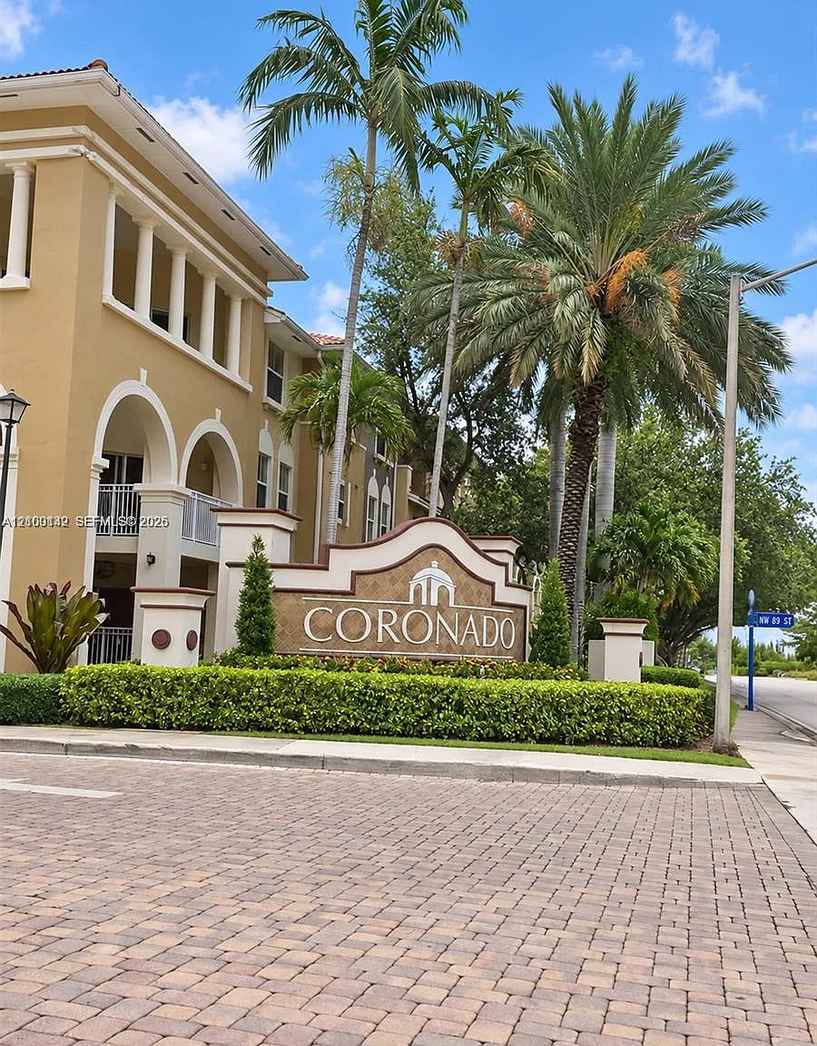 Coronado At Doral Ii Cond — Photo 1
