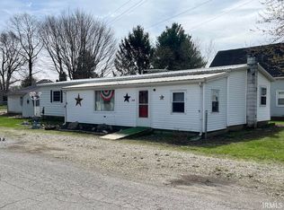 109 W Charles St, Mooreland, IN 47360
