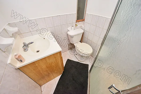 Rented by Genik Group Corp | media 8