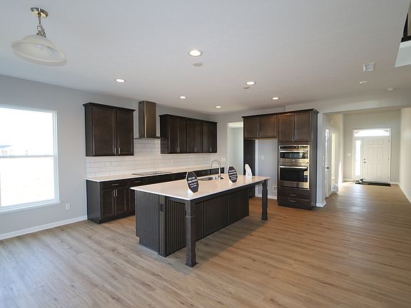 4th image of 10708 Oak Bend Blvd