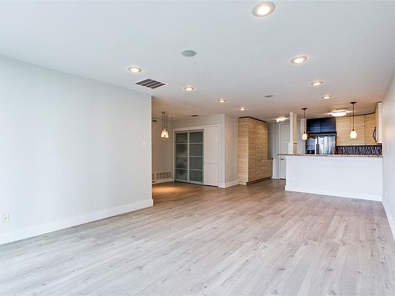 4th image of 3600 Montrose Blvd Unit 503