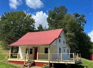 1206 Haw Run Rd, Gay, WV 25244