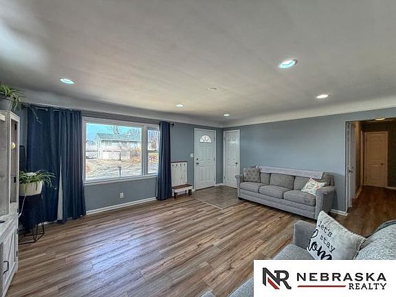 5th image of 8313 Ruggles St