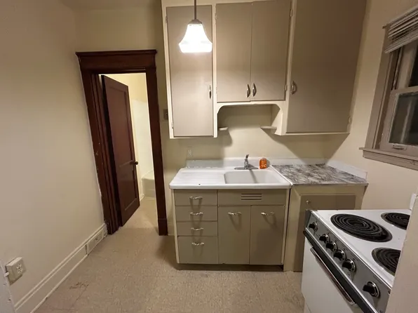 612 Walnut Ave #2, Niagara Falls, NY 14301