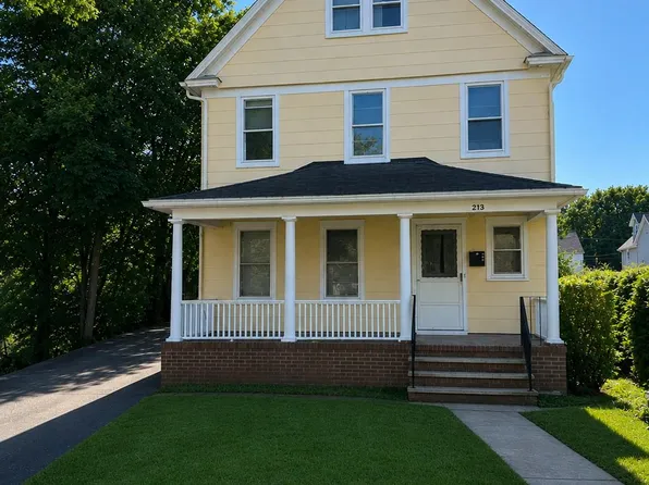 213 Washington Avenue, Cedarhurst, NY 11516
