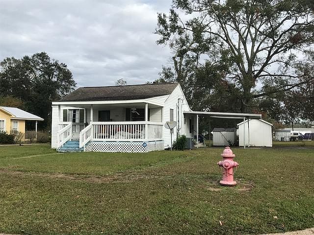 2nd image of 502 Magnolia St