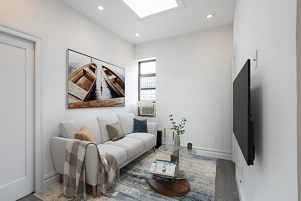 Rented by Platinum Properties | media 31