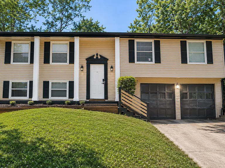 5786 Singer Ct — Photo 1
