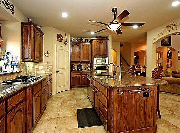 3rd image of 6709 Canyon Meadow Dr