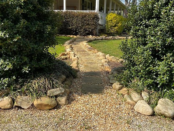 4th image of 6175 Jett Rd