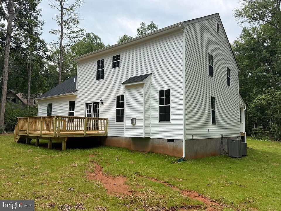 2nd image of 72 Wendy Cir