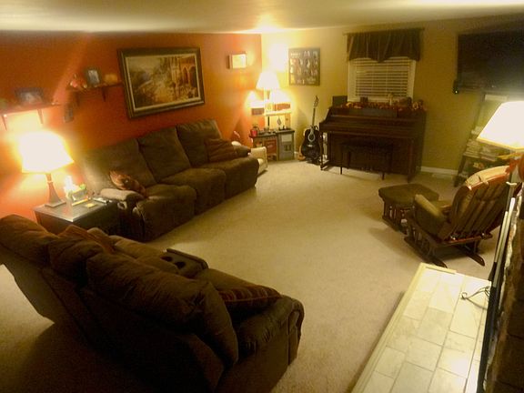 Large Cozy Living Room