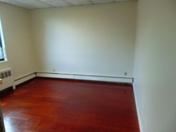 2nd image of 4041 Baychester Ave #2R