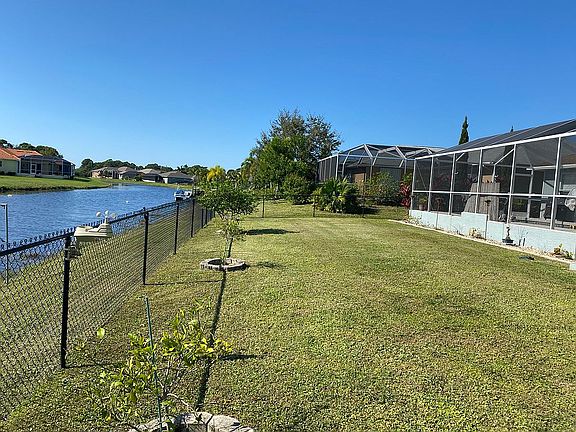 5th image of 118 White Marsh Ln