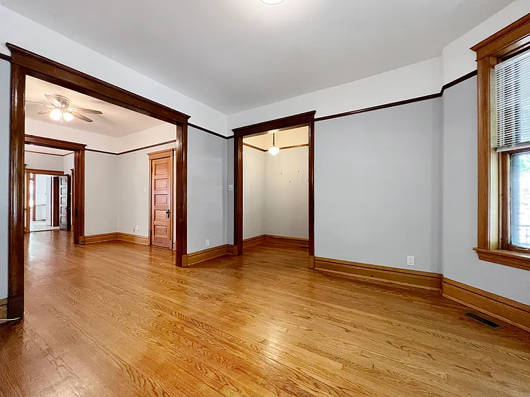 3726 N Lakewood Ave #1F — Photo 5