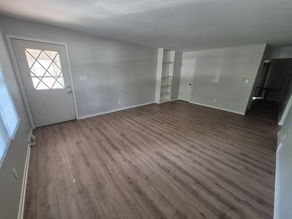 4th image of 2502 Woodcliff Ave SE #2502