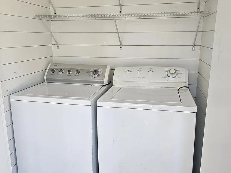 2 S Peachtree St #401 — Photo 5