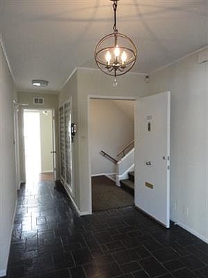 4th image of 2305 Washington St APT 301